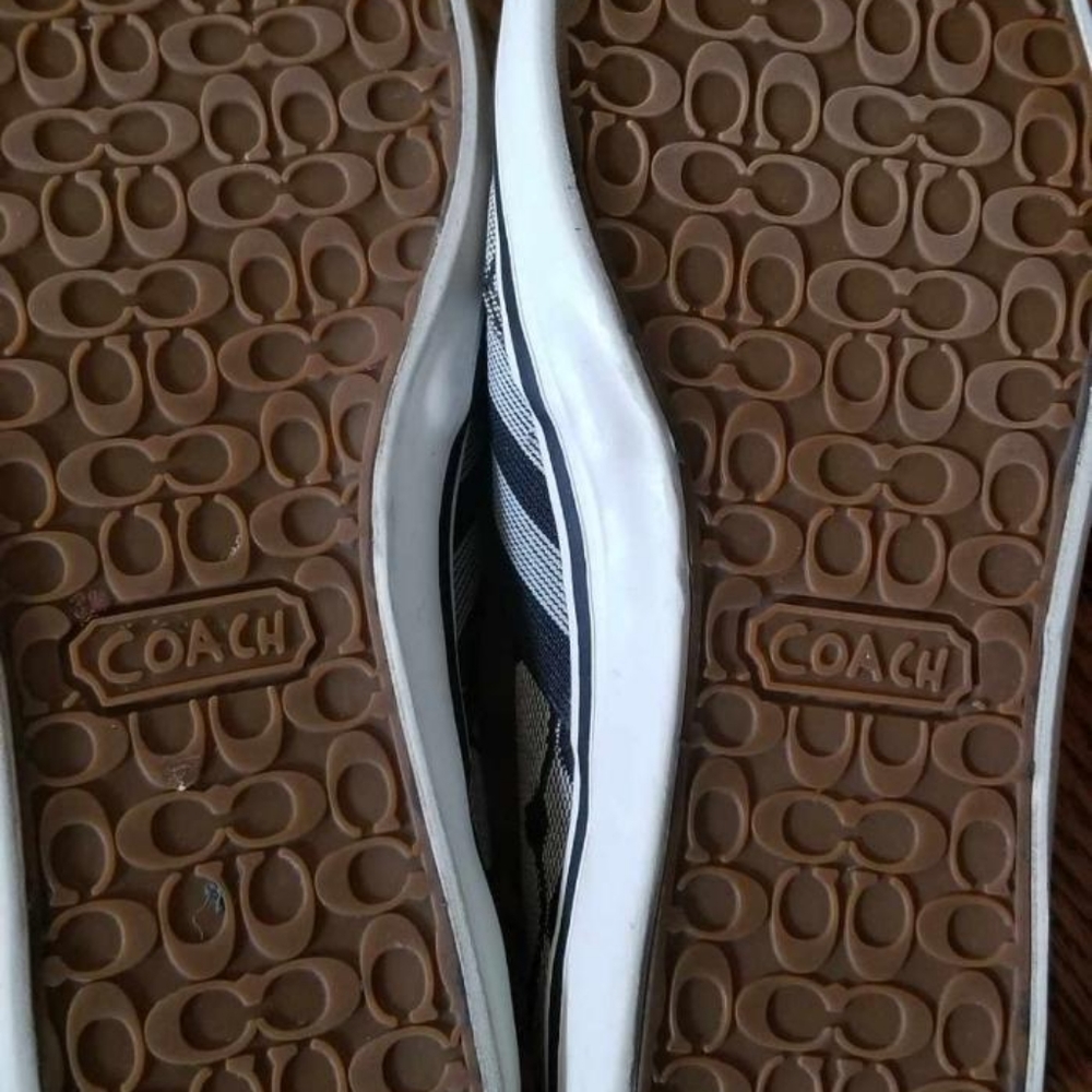 Shoes - Picture 4 of 5